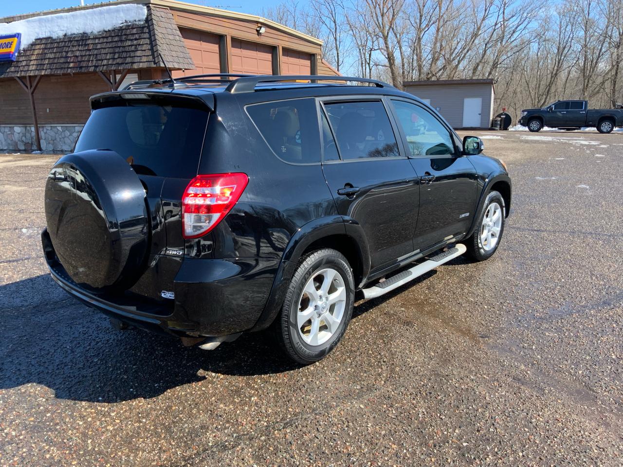 Toyota RAV4 Limited I4 4WD 2011