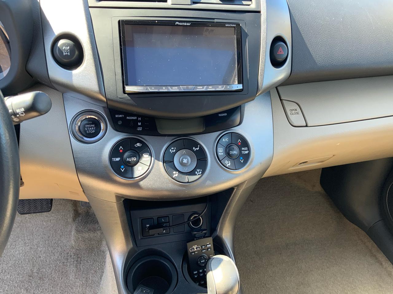 Toyota RAV4 Limited I4 4WD 2011