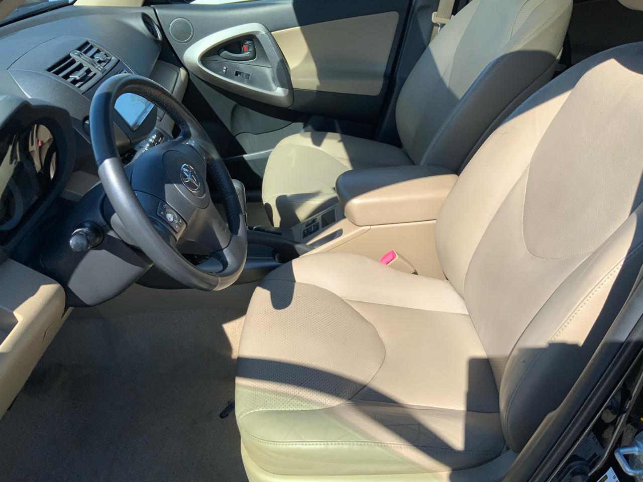 Toyota RAV4 Limited I4 4WD 2011