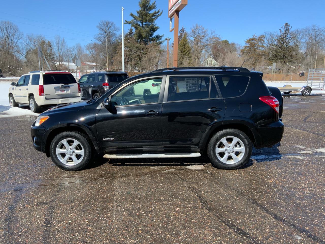 Toyota RAV4 Limited I4 4WD 2011
