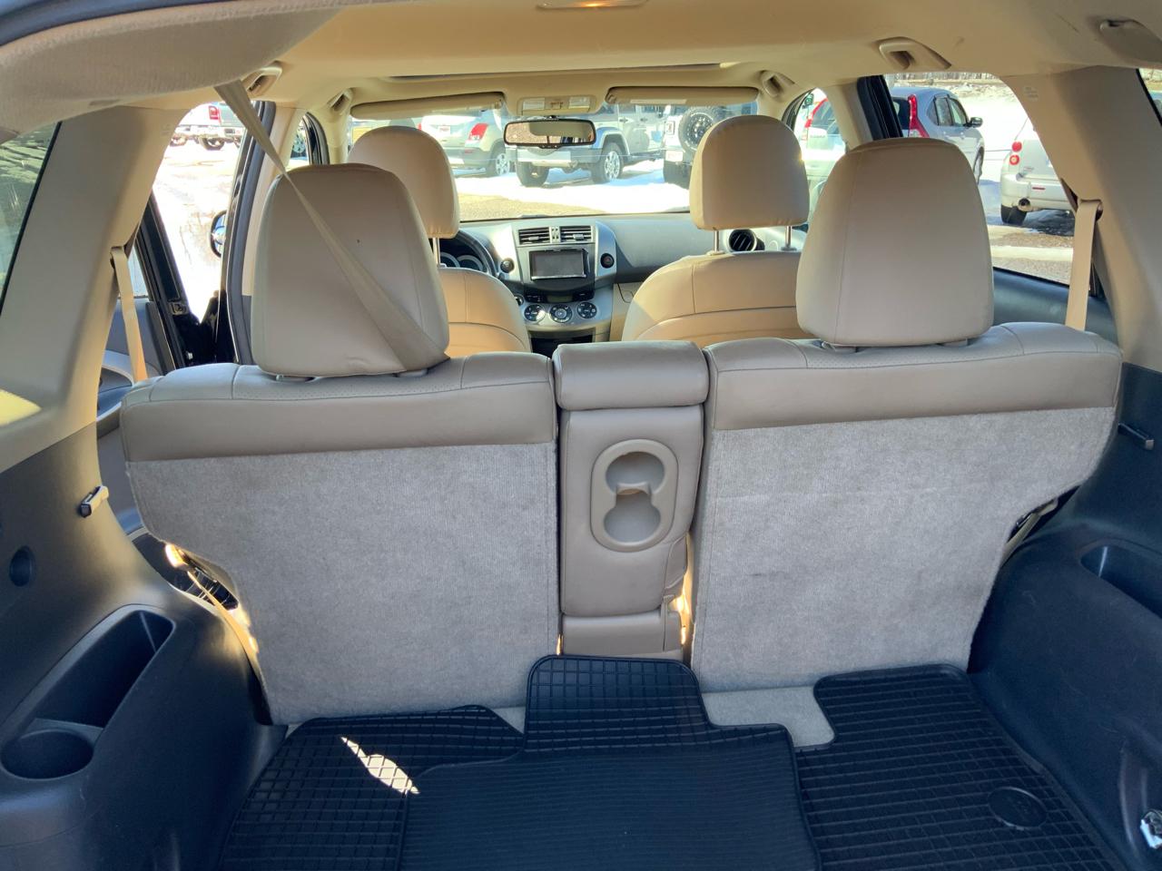 Toyota RAV4 Limited I4 4WD 2011