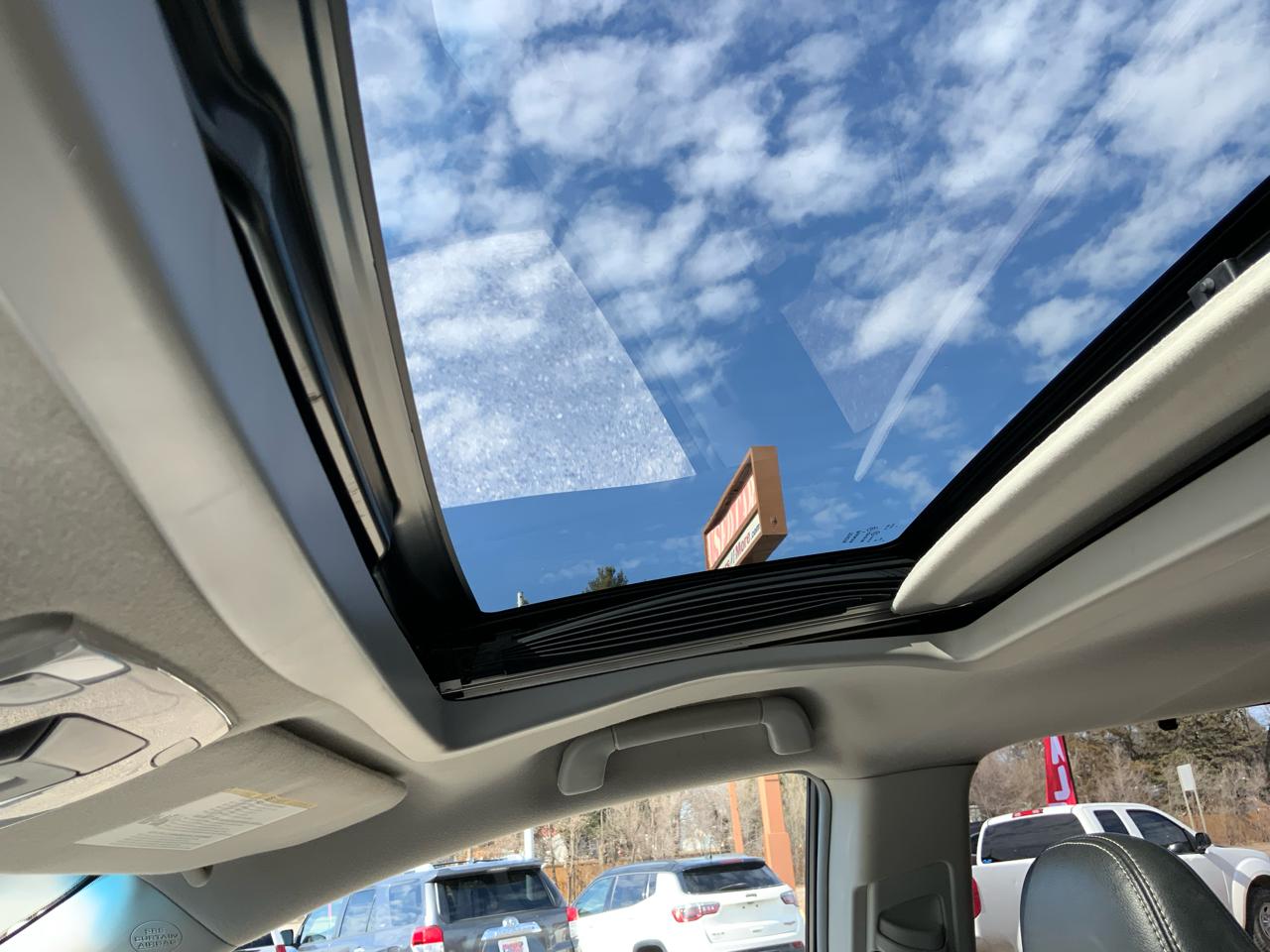 Toyota Sienna FWD 7-Passenger V6 2012