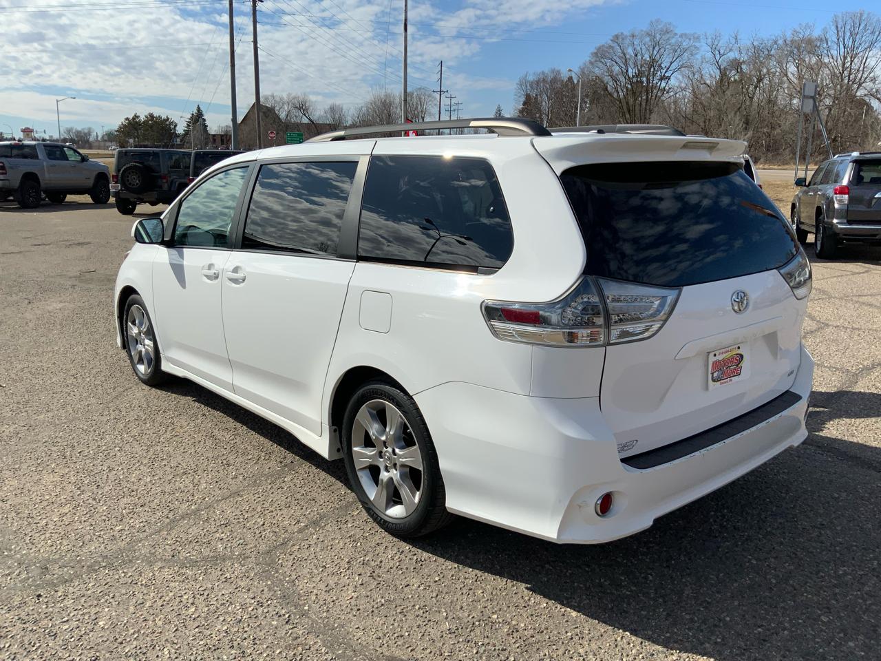 Toyota Sienna FWD 7-Passenger V6 2012