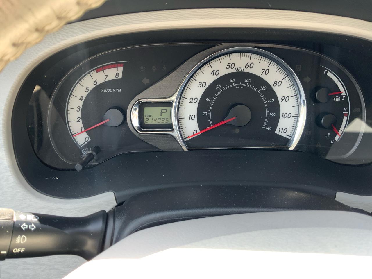 Toyota Sienna FWD 7-Passenger V6 2012