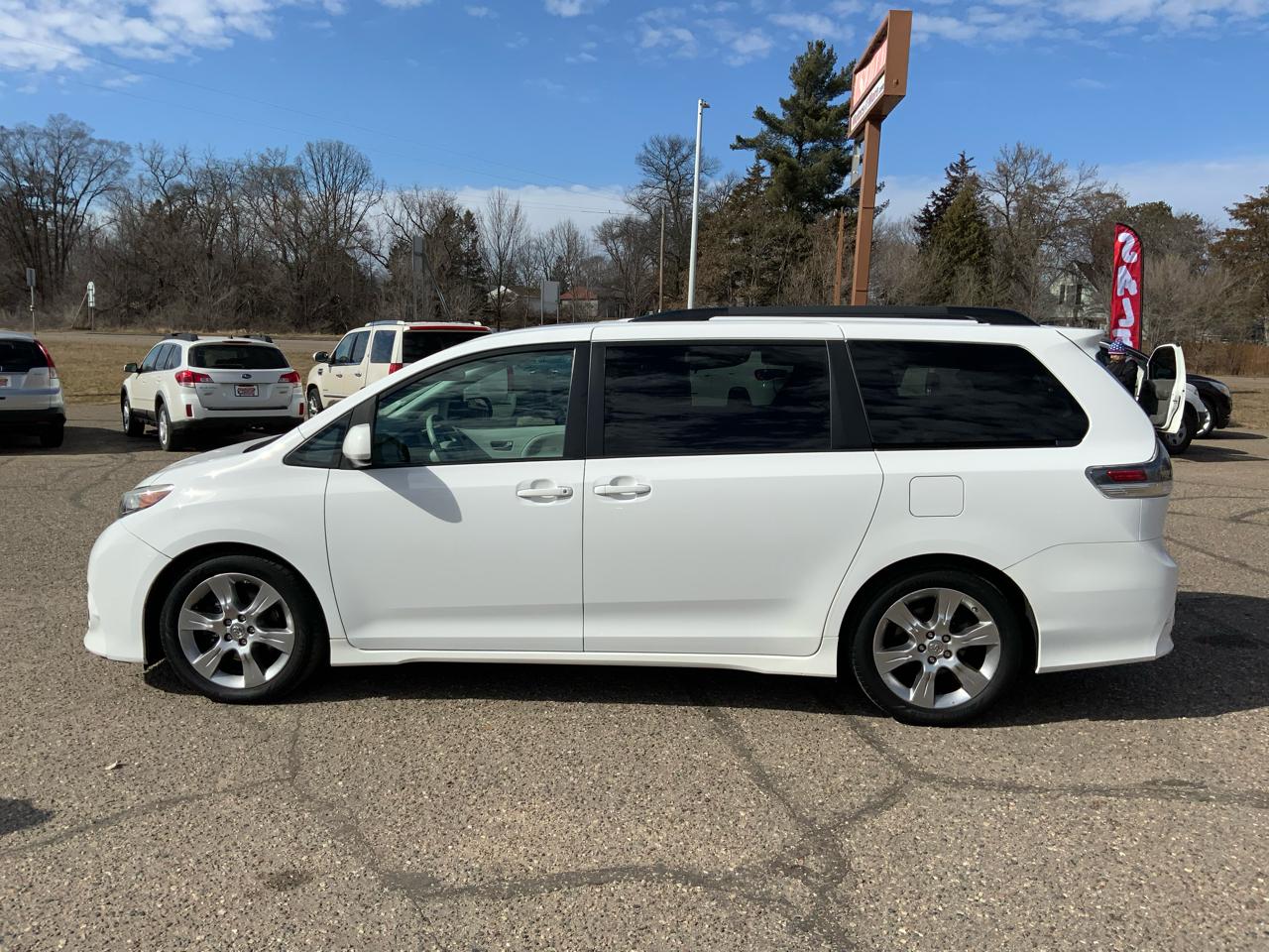 Toyota Sienna FWD 7-Passenger V6 2012