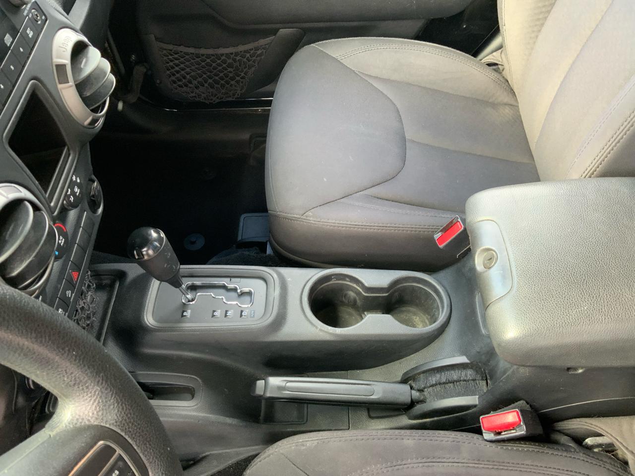 Jeep Wrangler Sport 4WD 2014