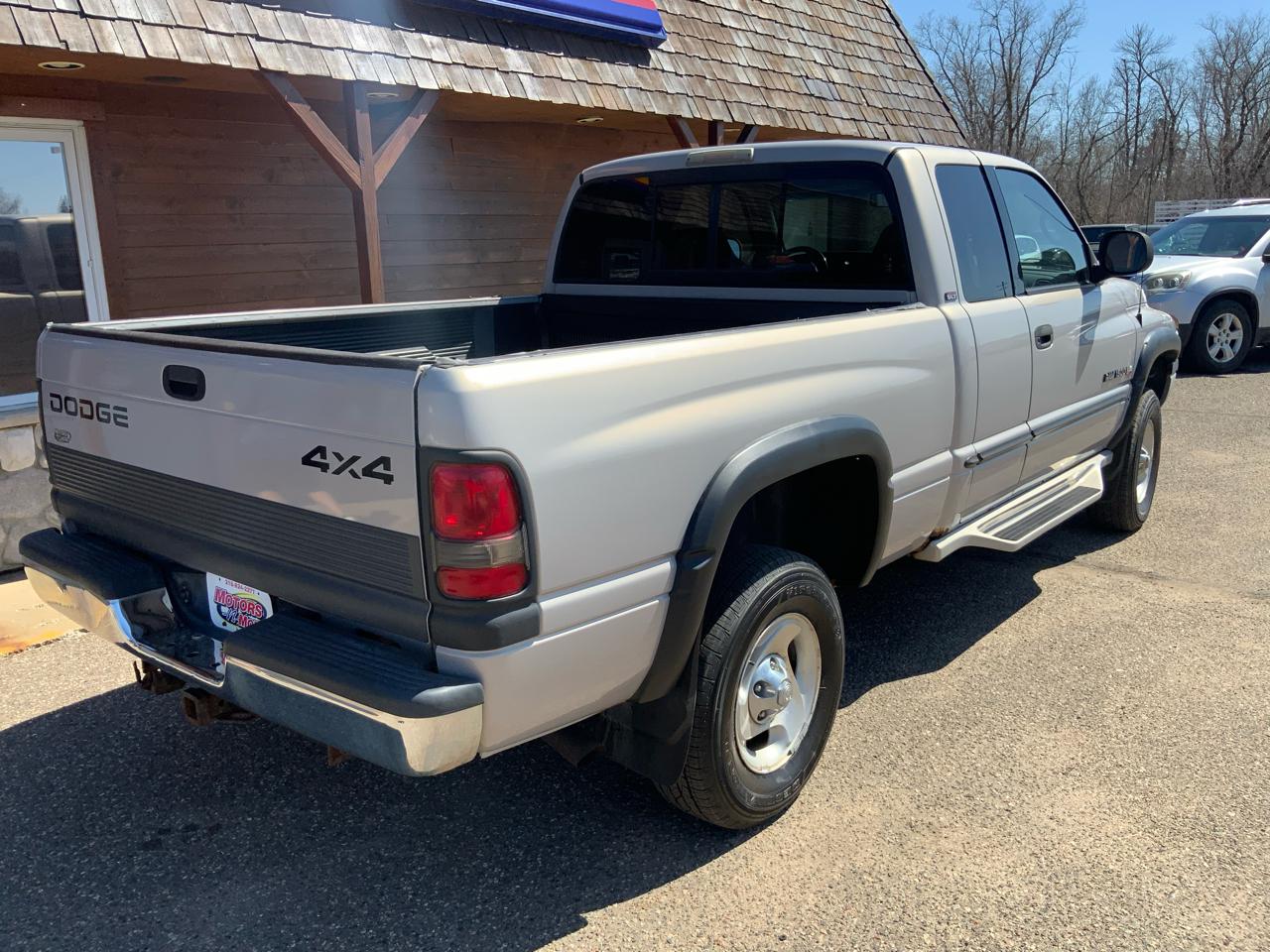 Dodge Ram 1500 Quad Cab Short Bed 4WD 2001