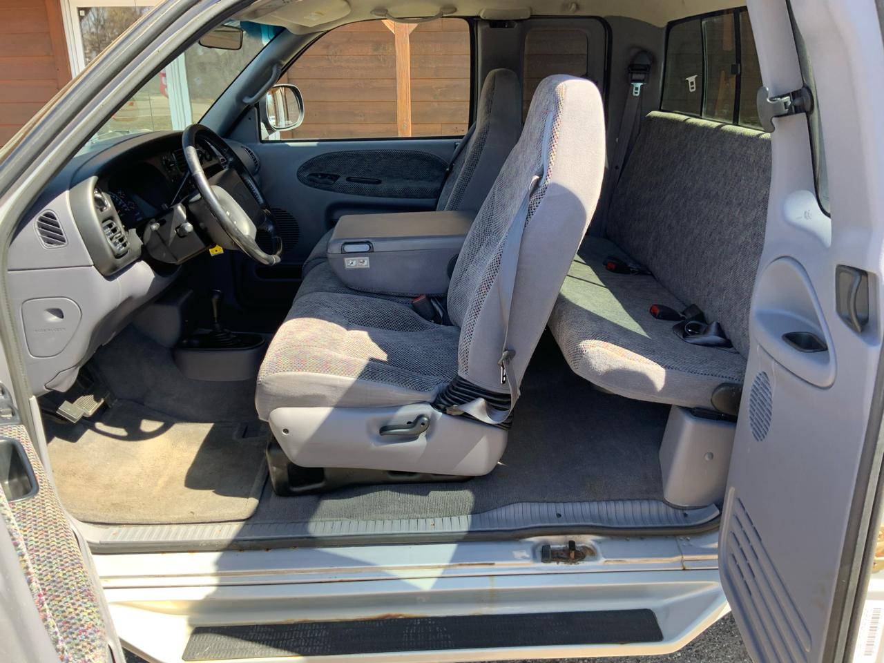 Dodge Ram 1500 Quad Cab Short Bed 4WD 2001