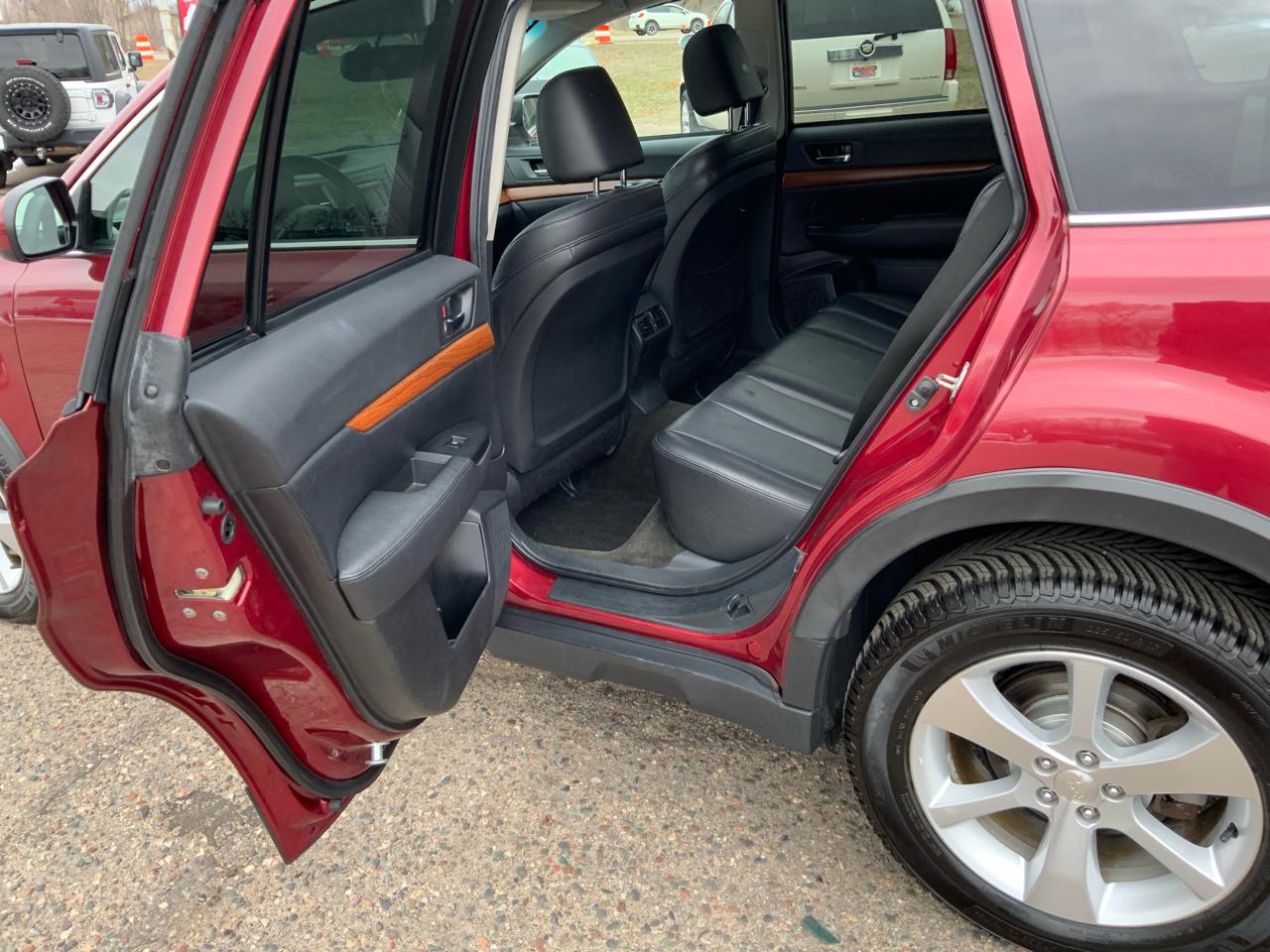 Subaru Outback 3.6R Limited 2013