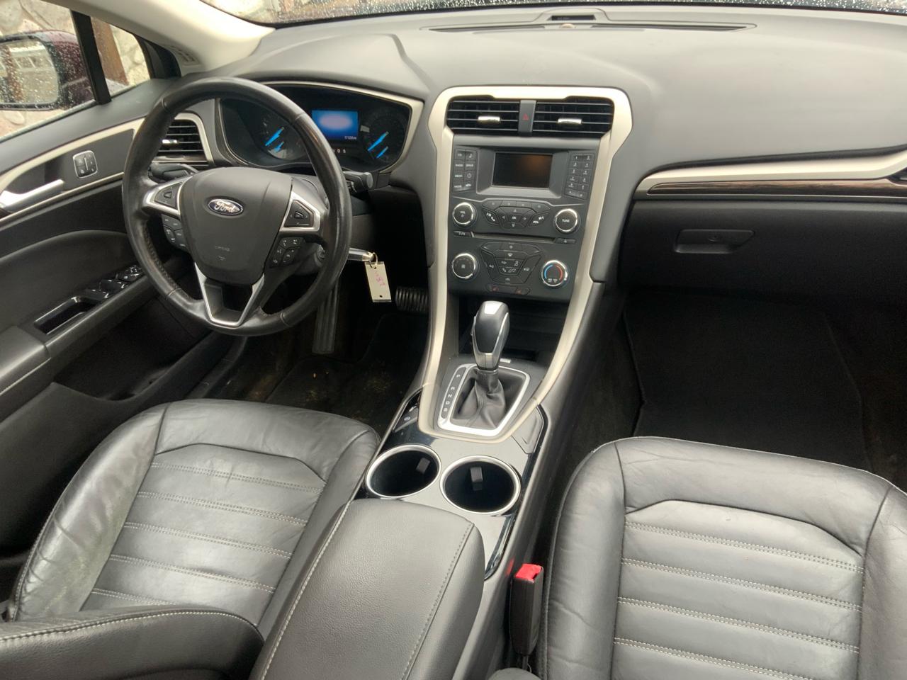 Ford Fusion SE 2013