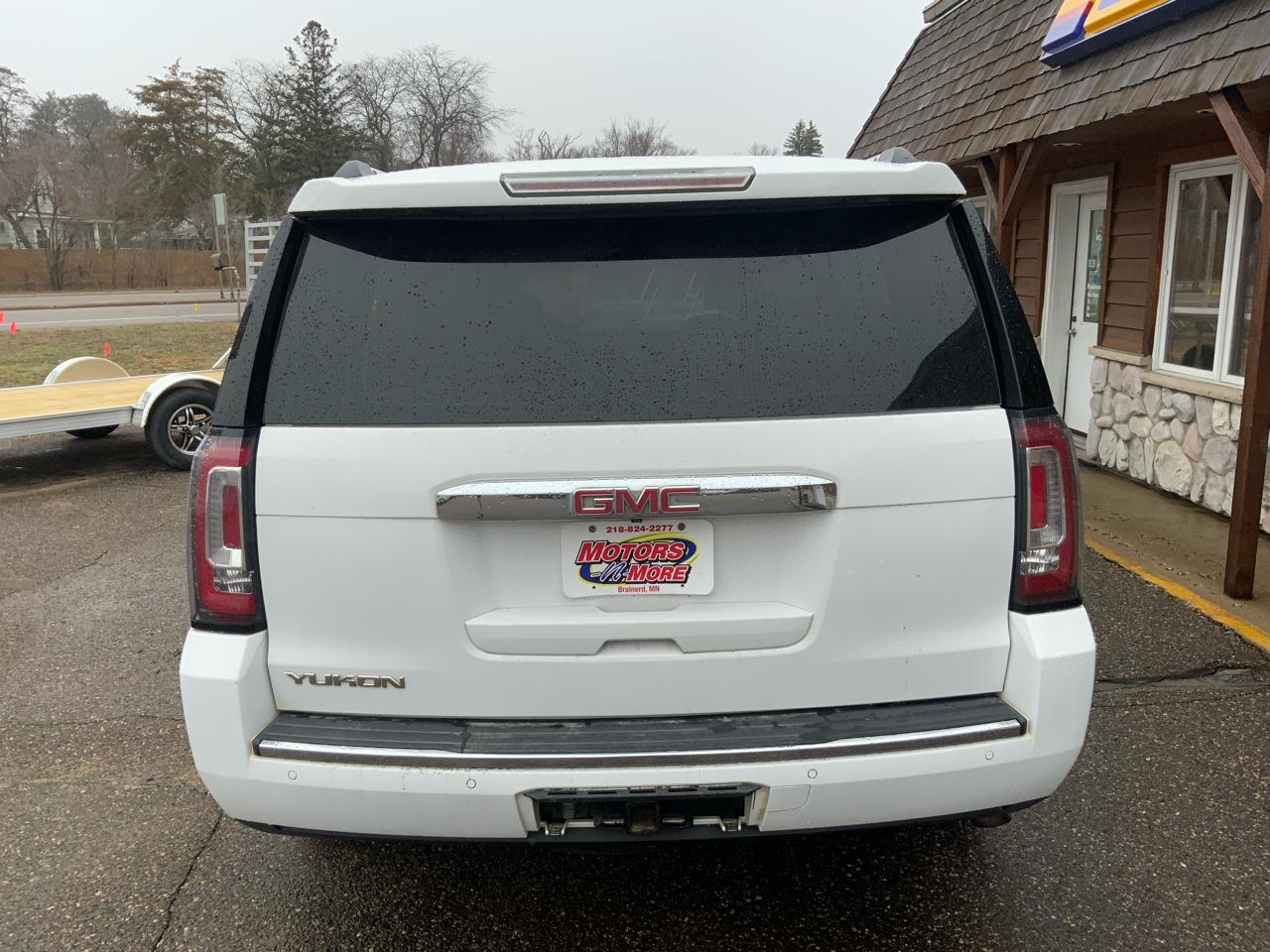 GMC Yukon Denali 4WD 2015