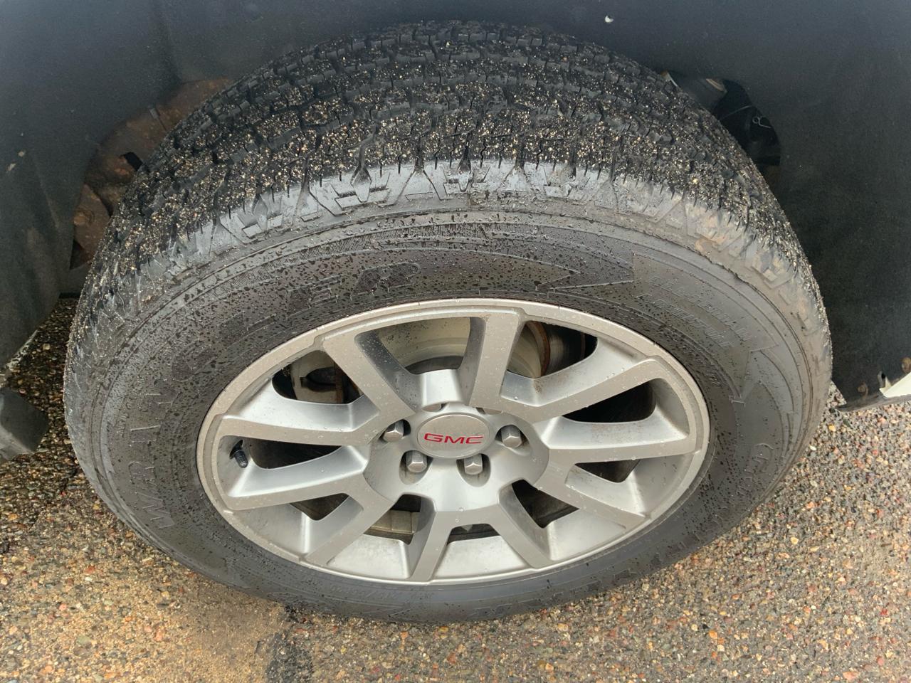 GMC Yukon Denali 4WD 2015