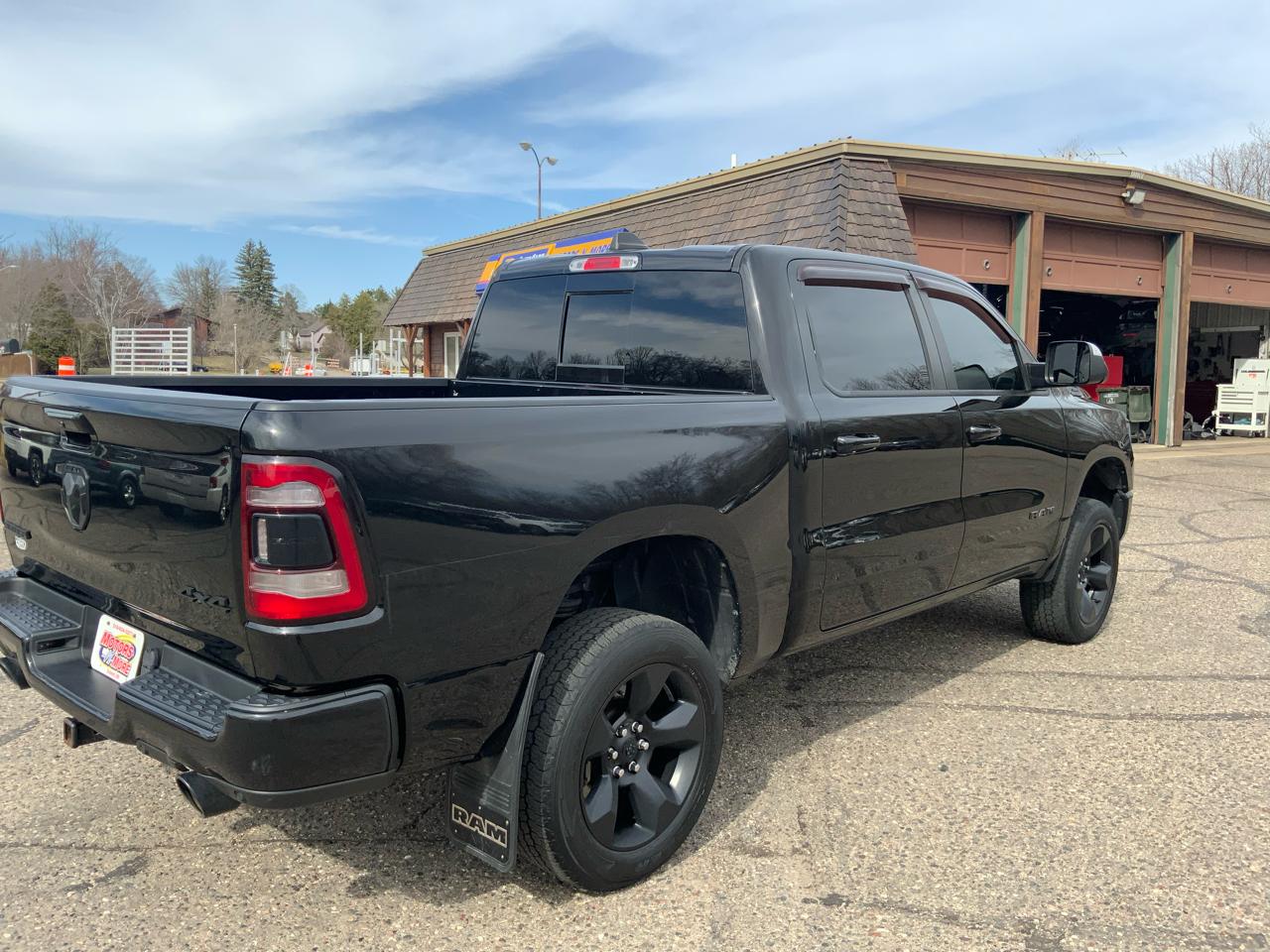 RAM 1500 Big Horn Crew Cab SWB 4WD 2019