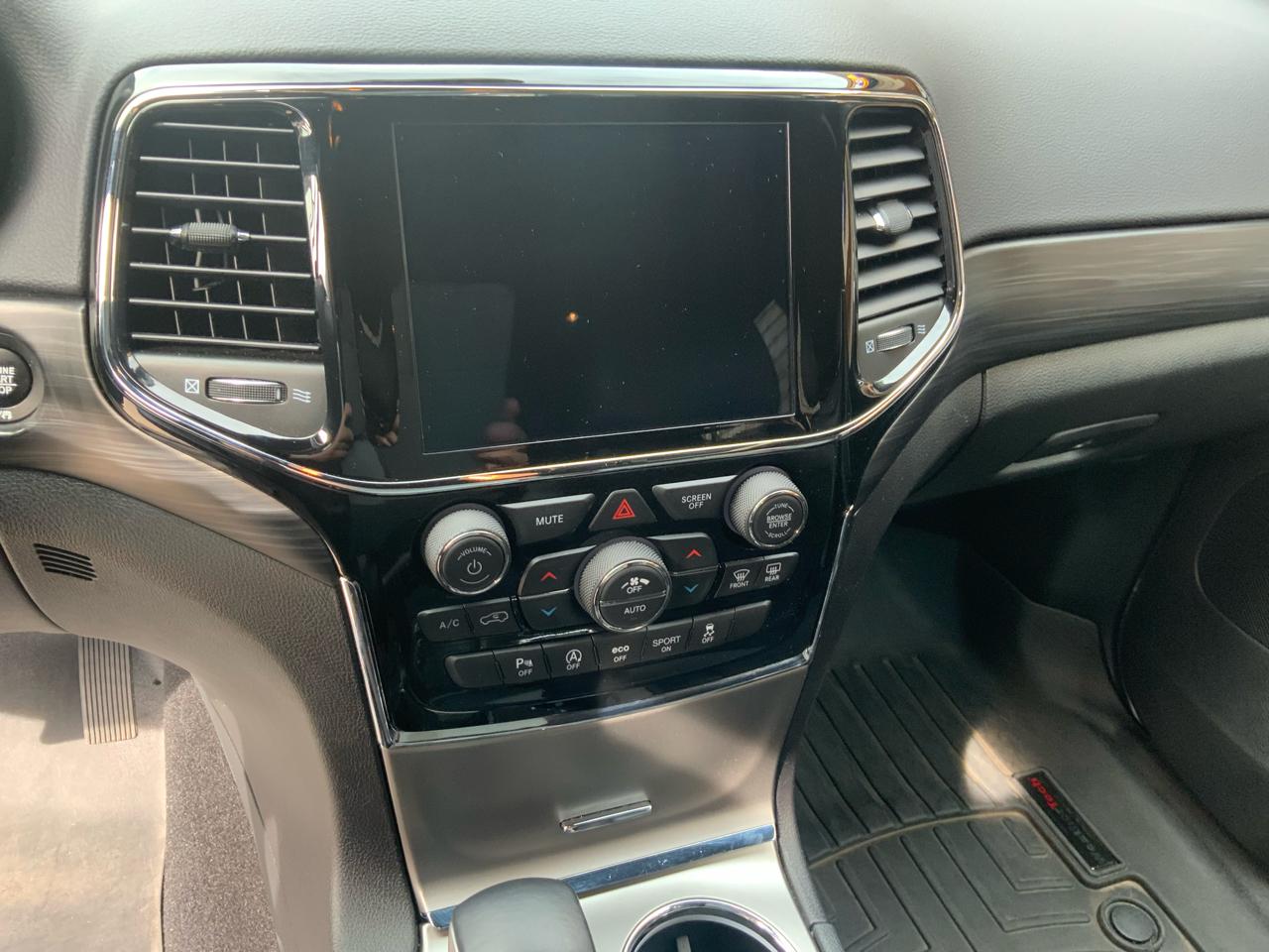 Jeep Grand Cherokee Laredo 4WD 2020