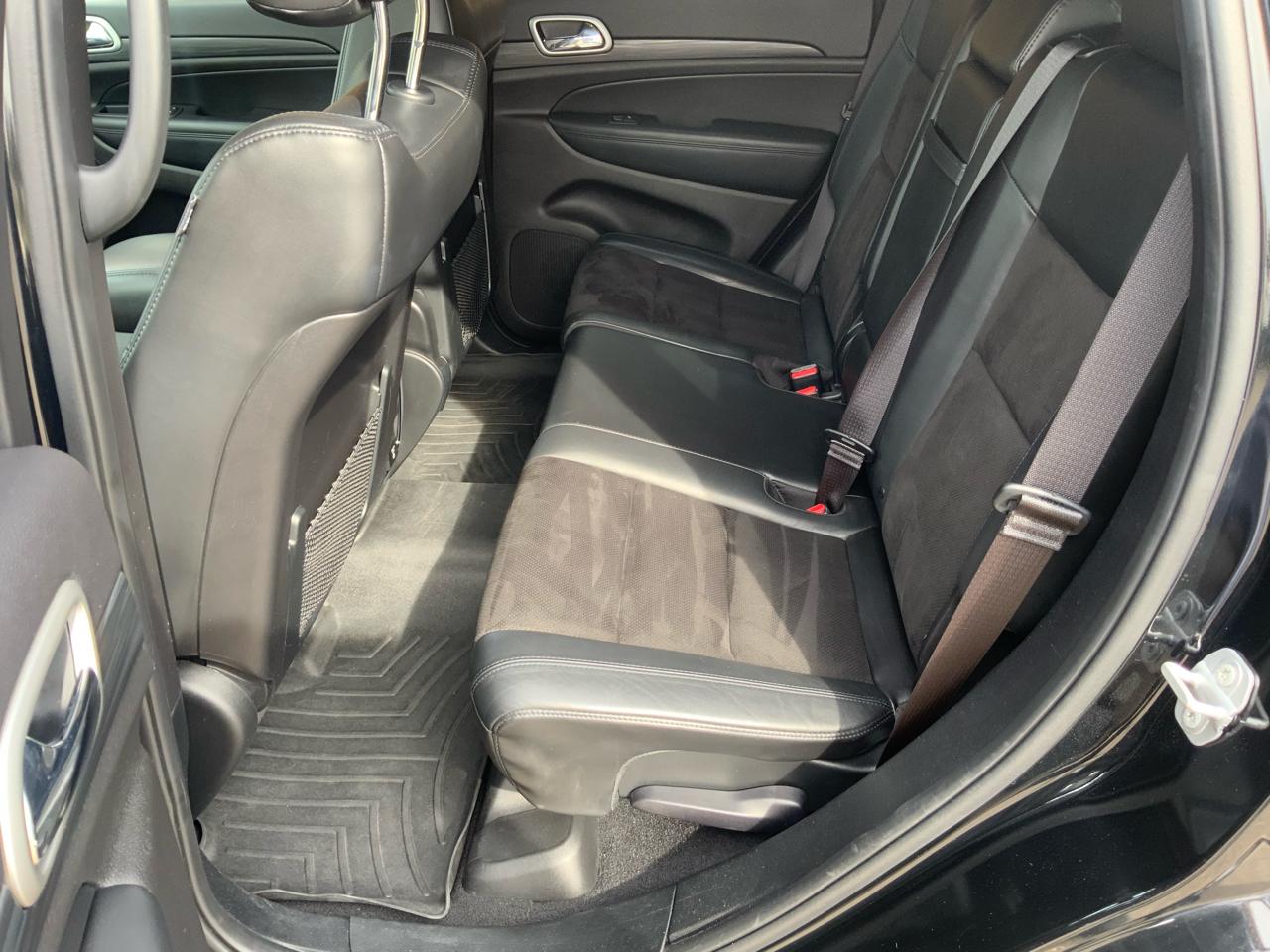 Jeep Grand Cherokee Laredo 4WD 2020