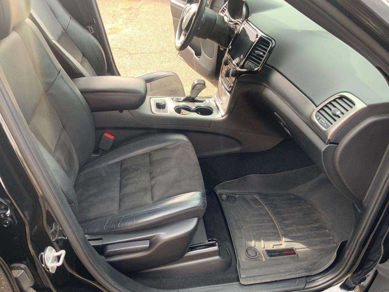 Jeep Grand Cherokee Laredo 4WD 2020