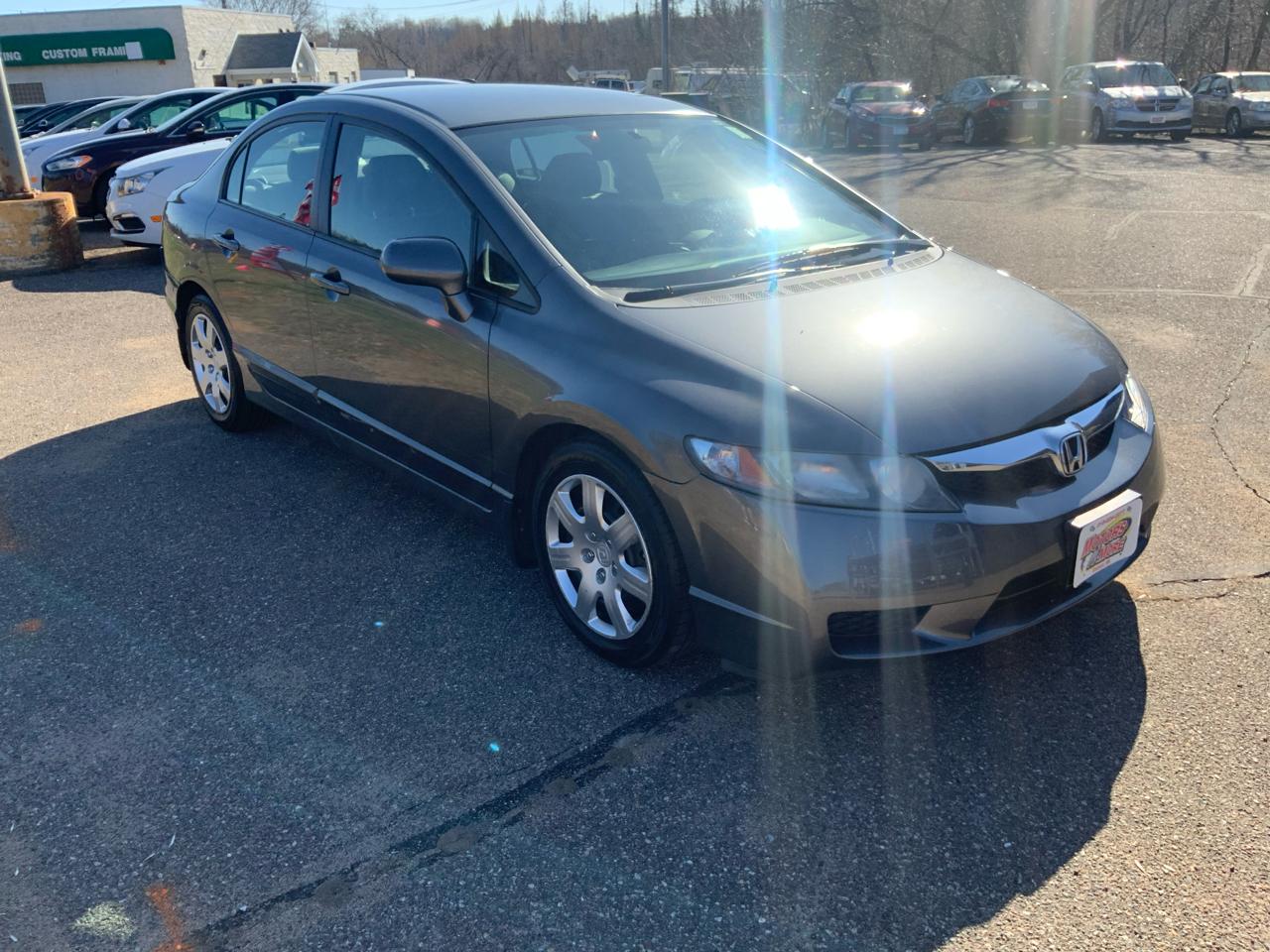 Honda Civic LX Sedan 5-Speed AT 2009
