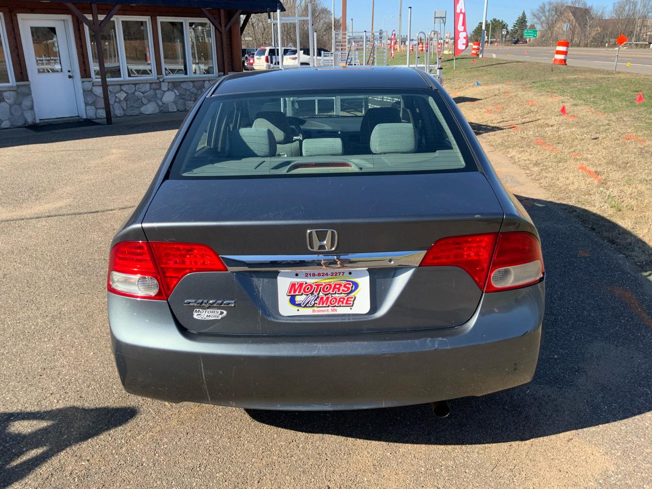 Honda Civic LX Sedan 5-Speed AT 2009