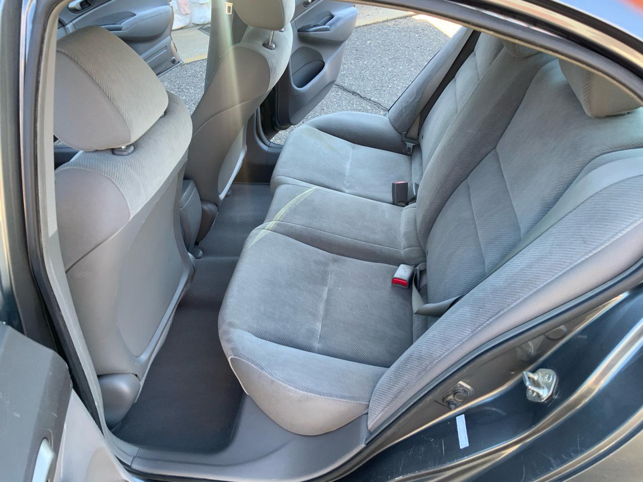Honda Civic LX Sedan 5-Speed AT 2009