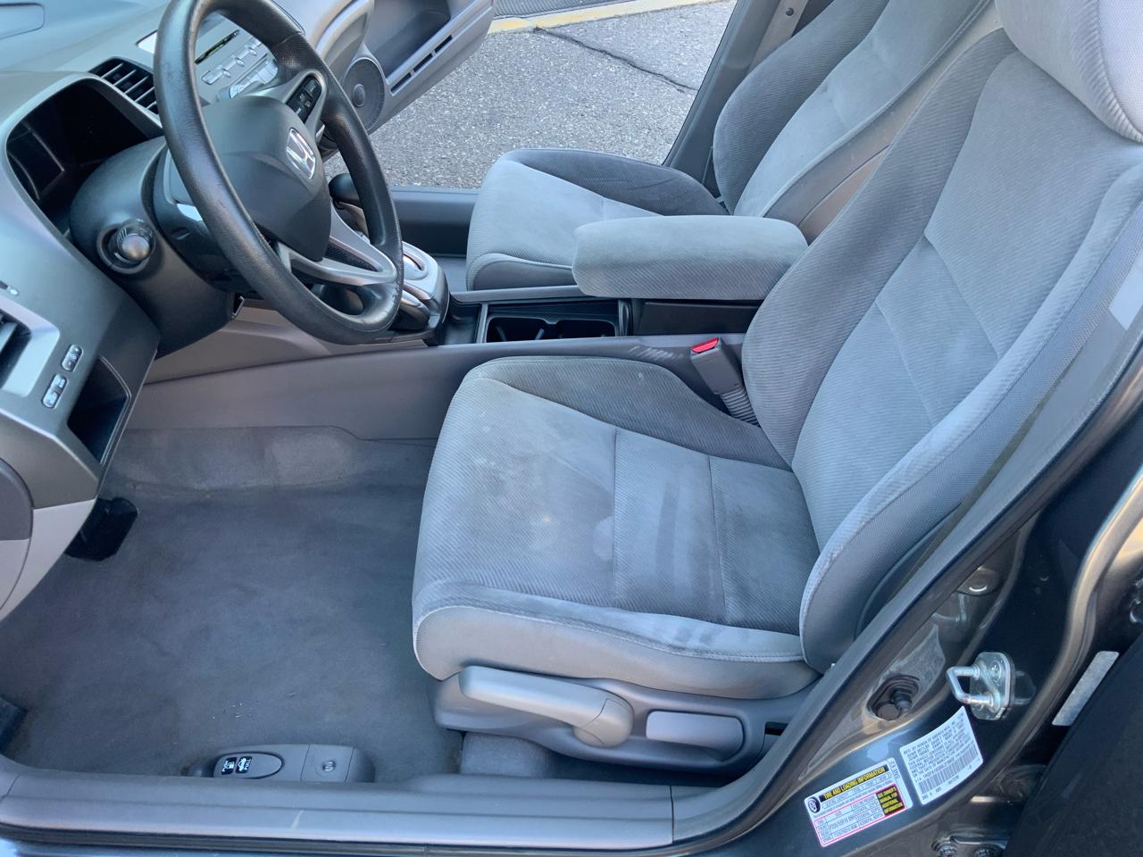 Honda Civic LX Sedan 5-Speed AT 2009