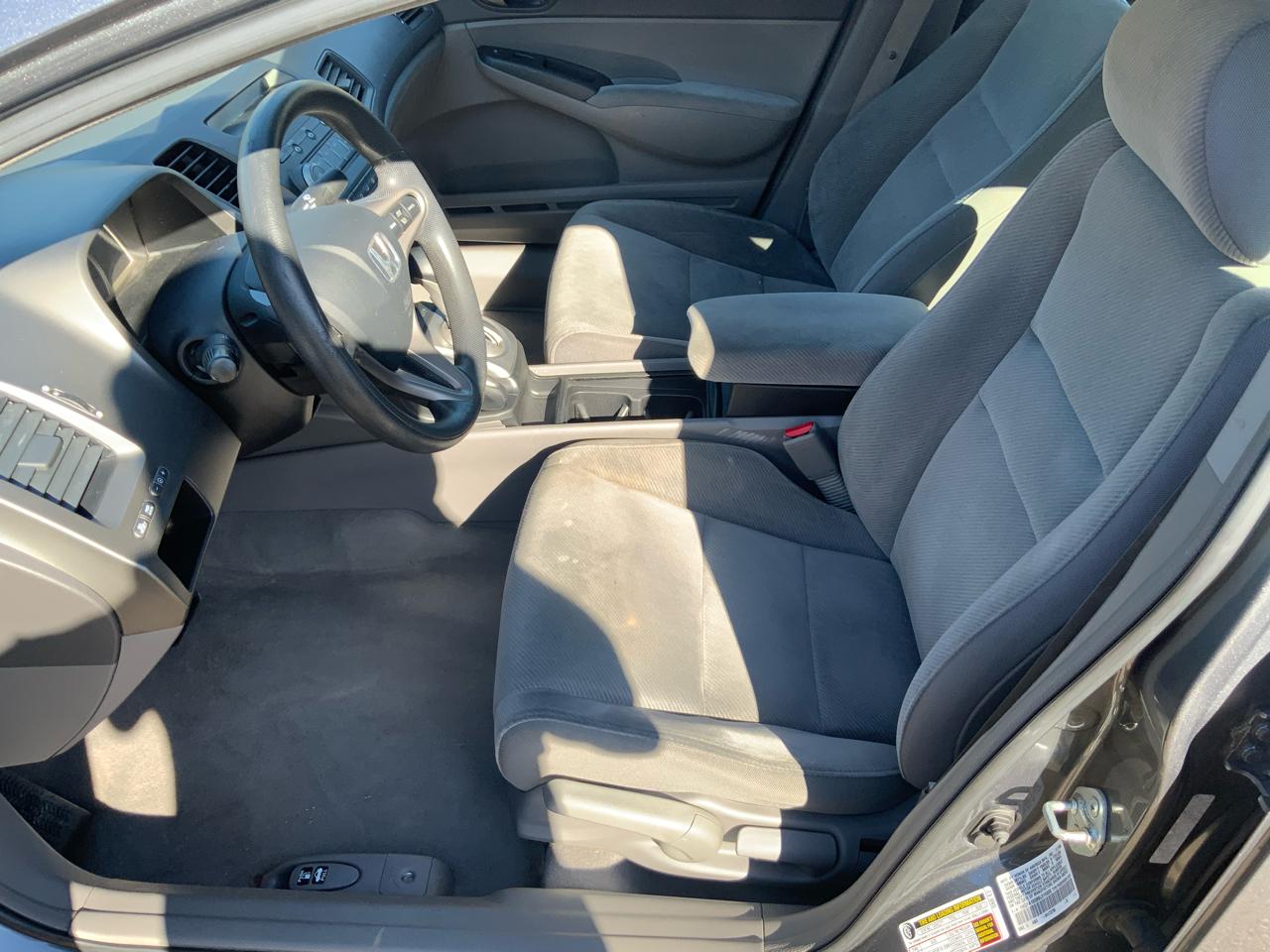 Honda Civic LX Sedan 5-Speed AT 2009