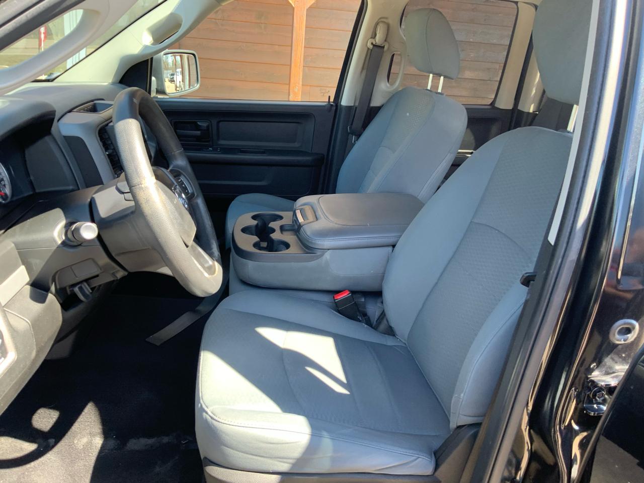 RAM 1500 Classic Tradesman Quad Cab 4WD 2019