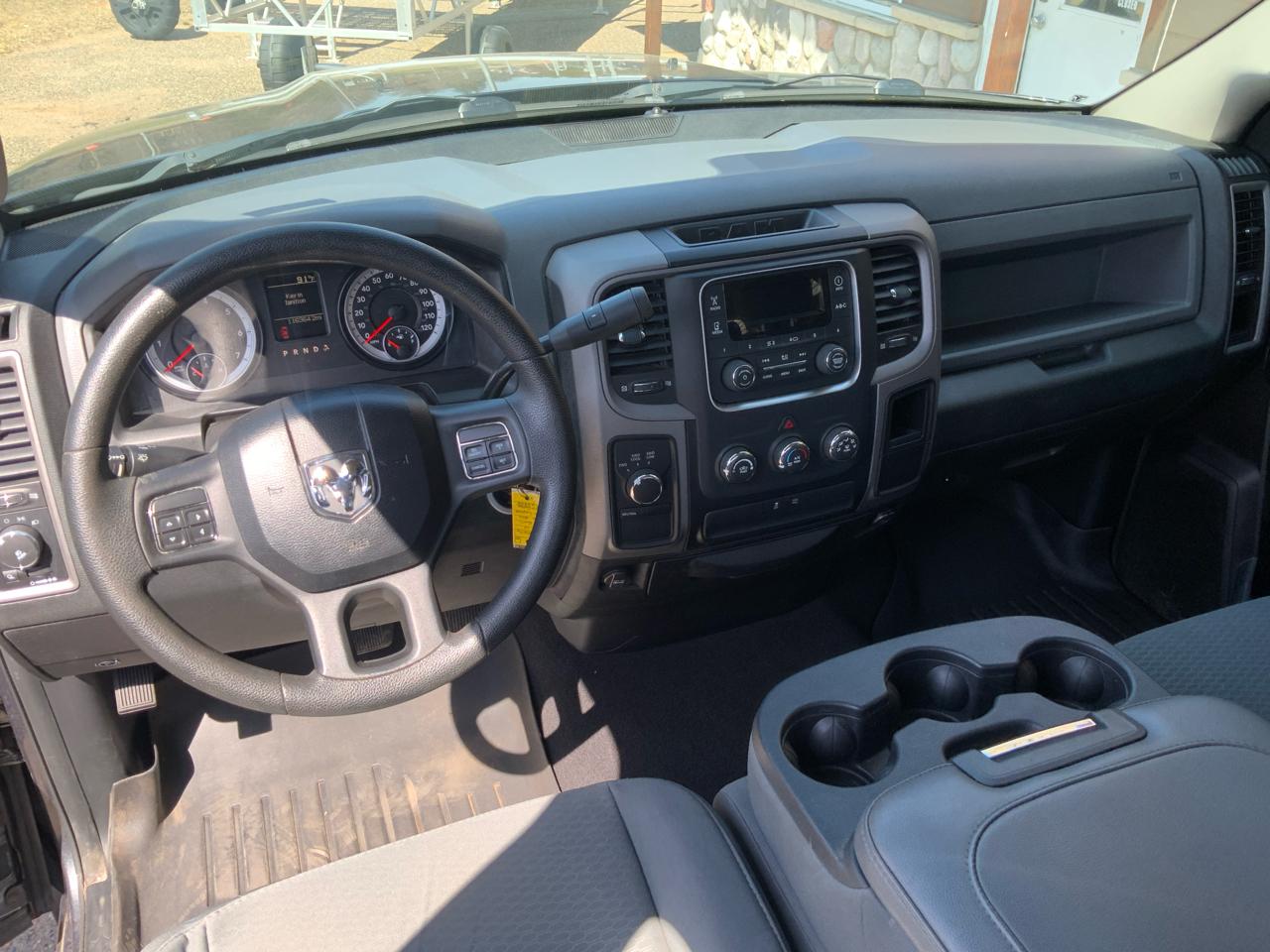 RAM 1500 Tradesman Quad Cab 4WD 2014