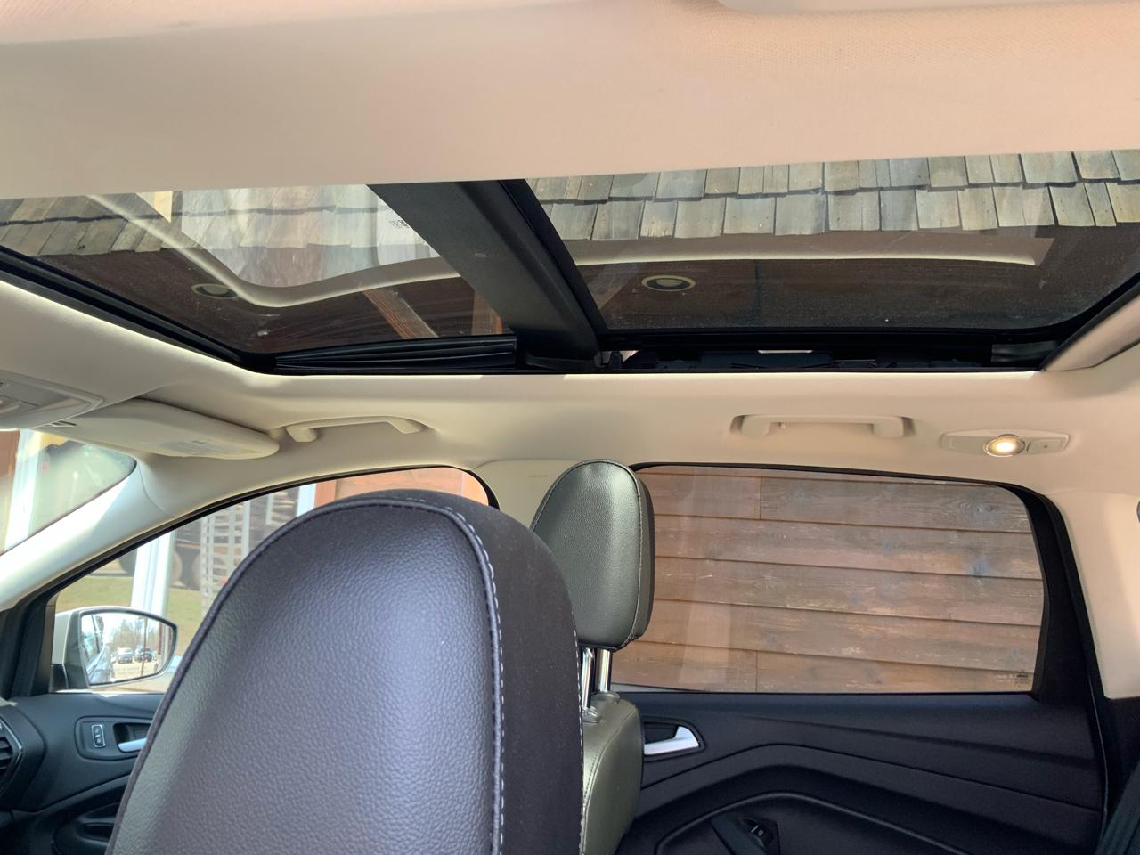 Ford Escape Titanium 4WD 2016