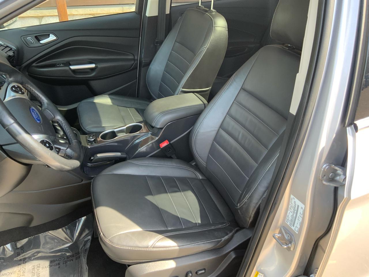 Ford Escape Titanium 4WD 2016