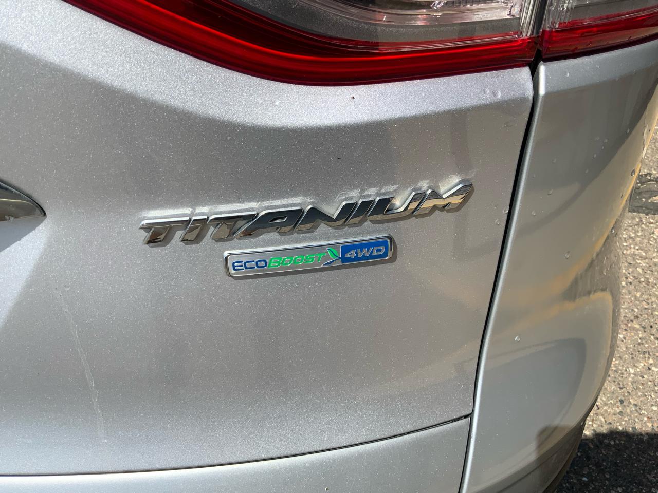 Ford Escape Titanium 4WD 2016