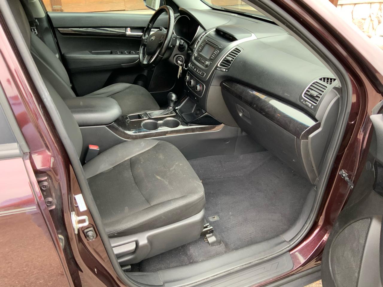 Kia Sorento LX 2WD 2014
