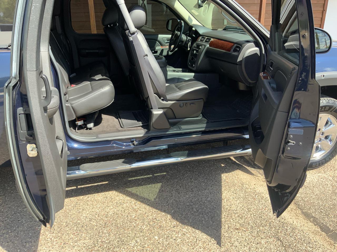 GMC Sierra 1500 SLT Ext. Cab 4WD 2011