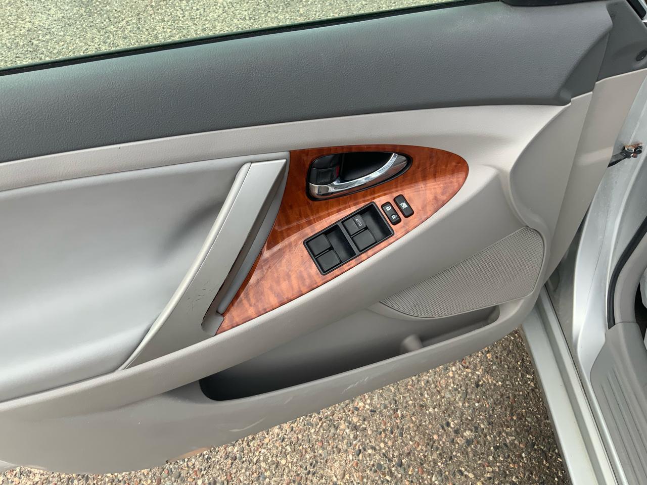 Toyota Camry LE V6 2008