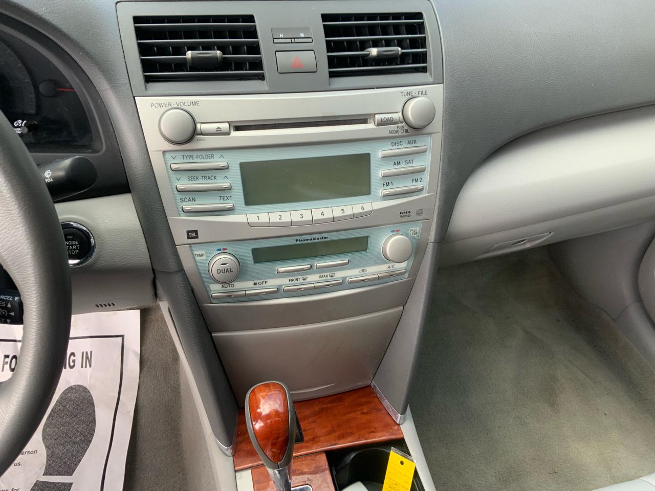 Toyota Camry LE V6 2008