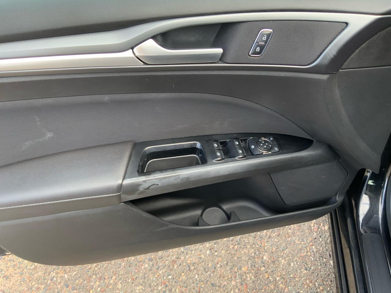 Ford Fusion SE 2015