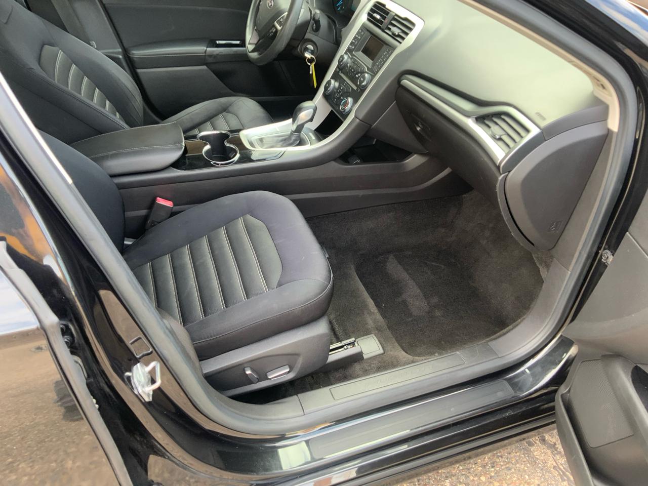 Ford Fusion SE 2015