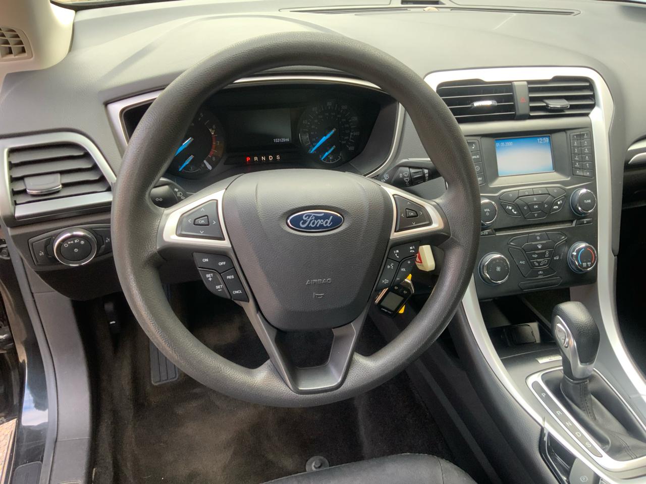 Ford Fusion SE 2015