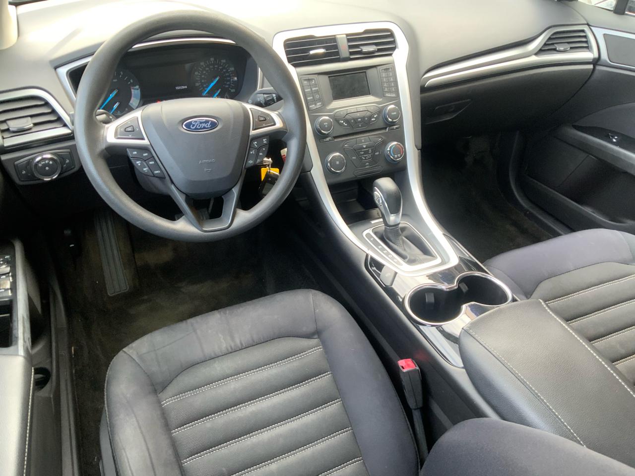 Ford Fusion SE 2015