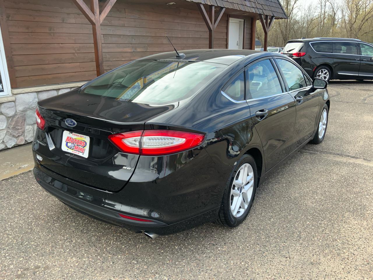 Ford Fusion SE 2015