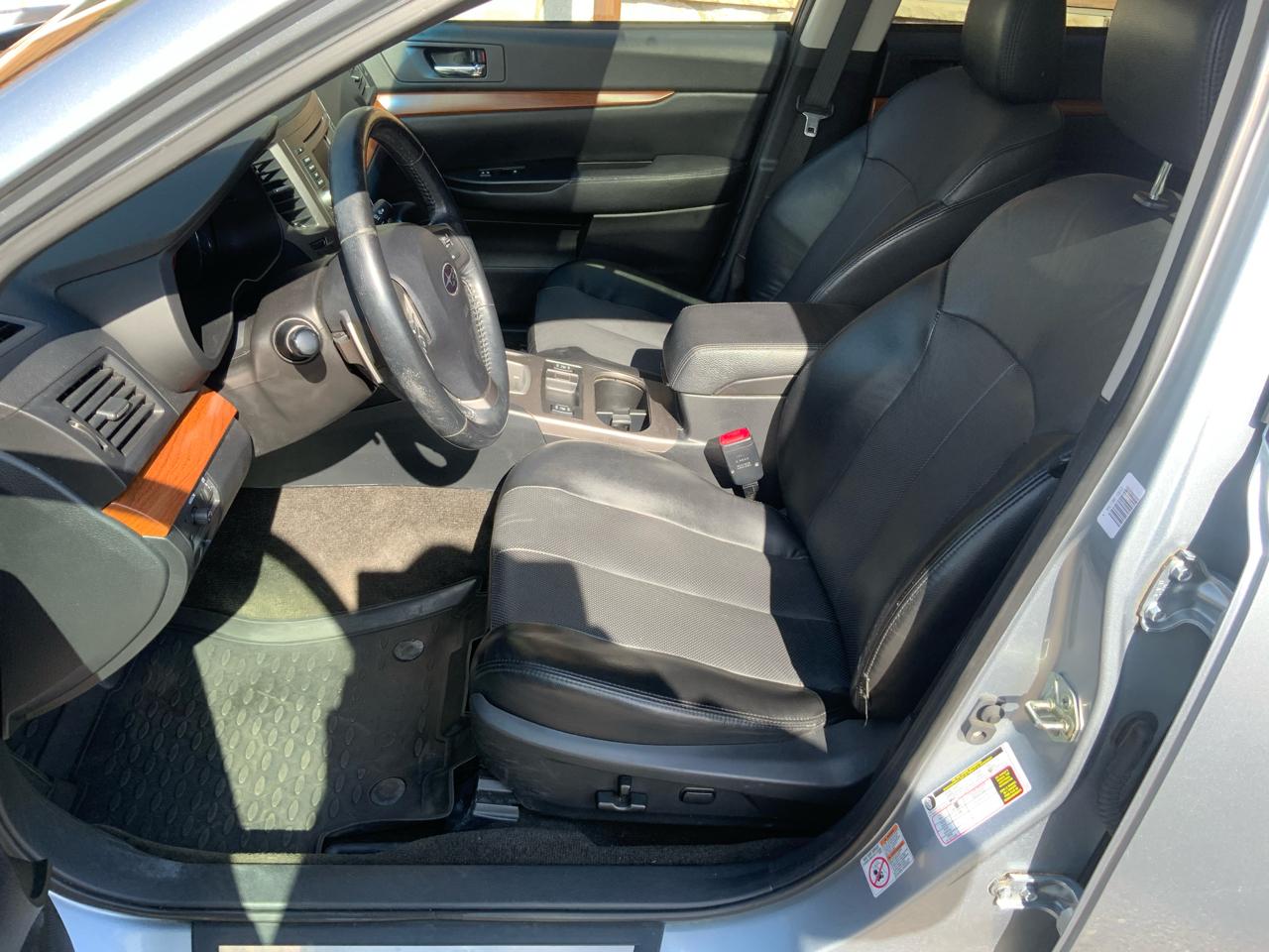 Subaru Outback 2.5i Limited 2014