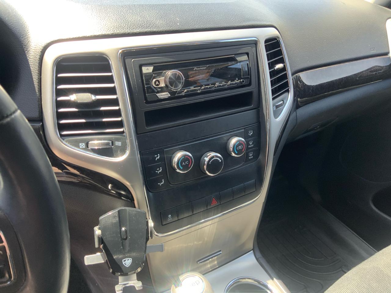 Jeep Grand Cherokee Laredo 4WD 2013