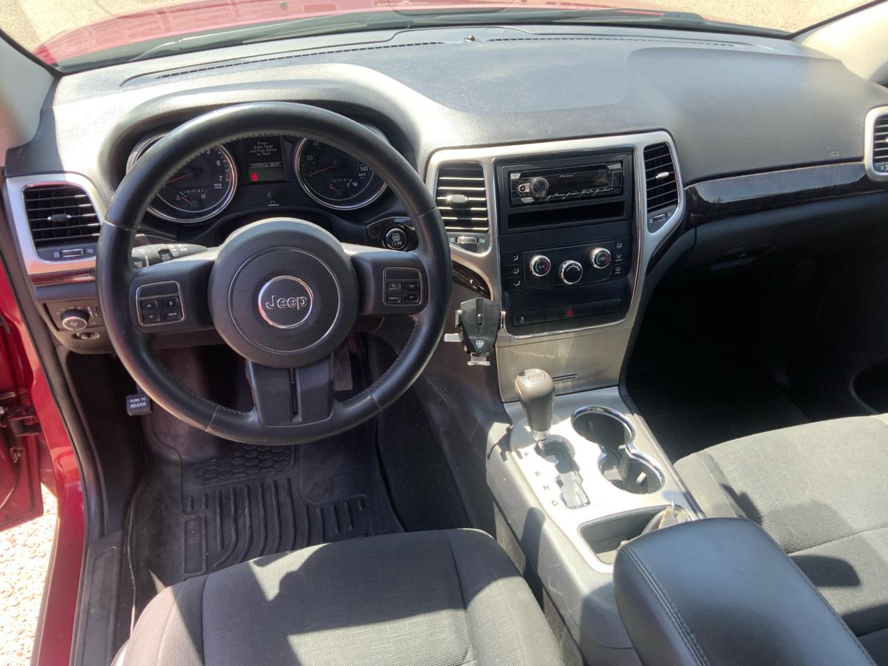 Jeep Grand Cherokee Laredo 4WD 2013