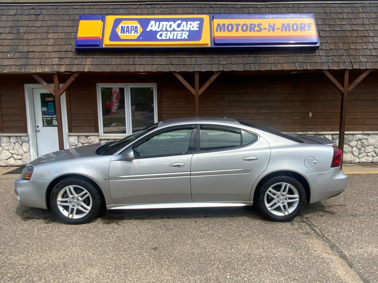 Pontiac Grand Prix GT sedan 2007