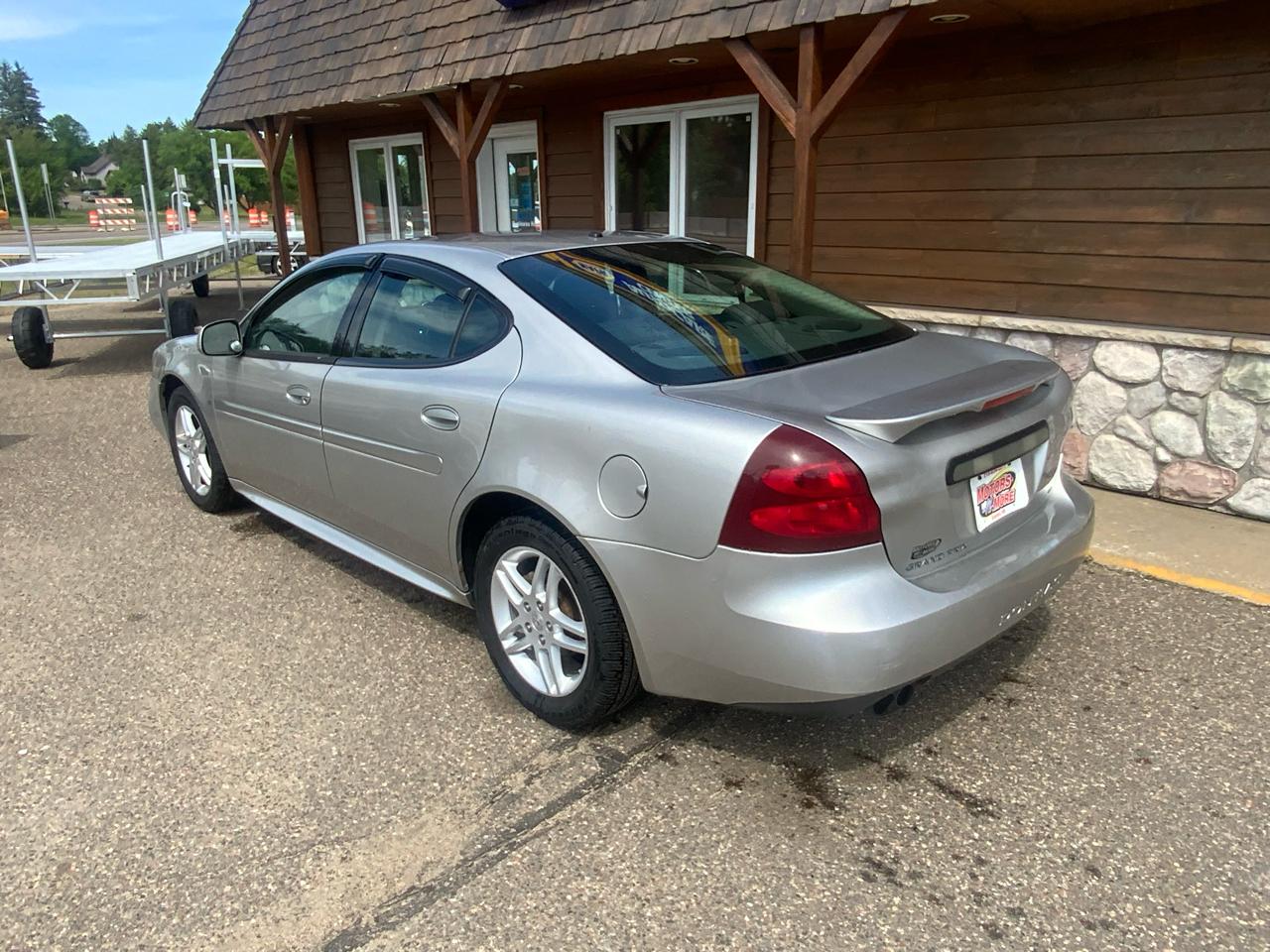 Pontiac Grand Prix GT sedan 2007