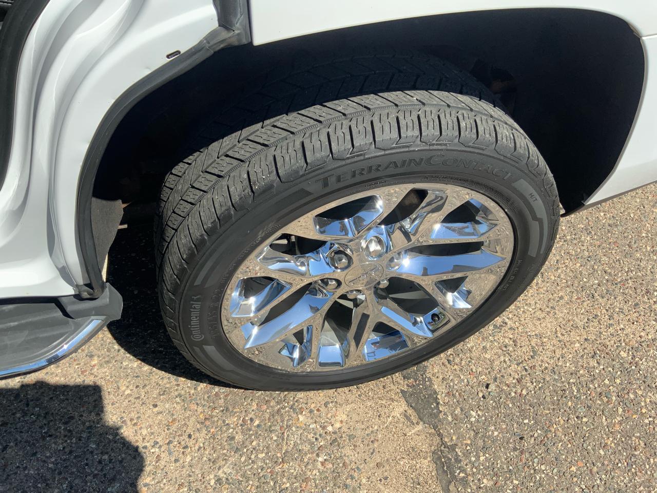 GMC Yukon Denali 4WD 2015