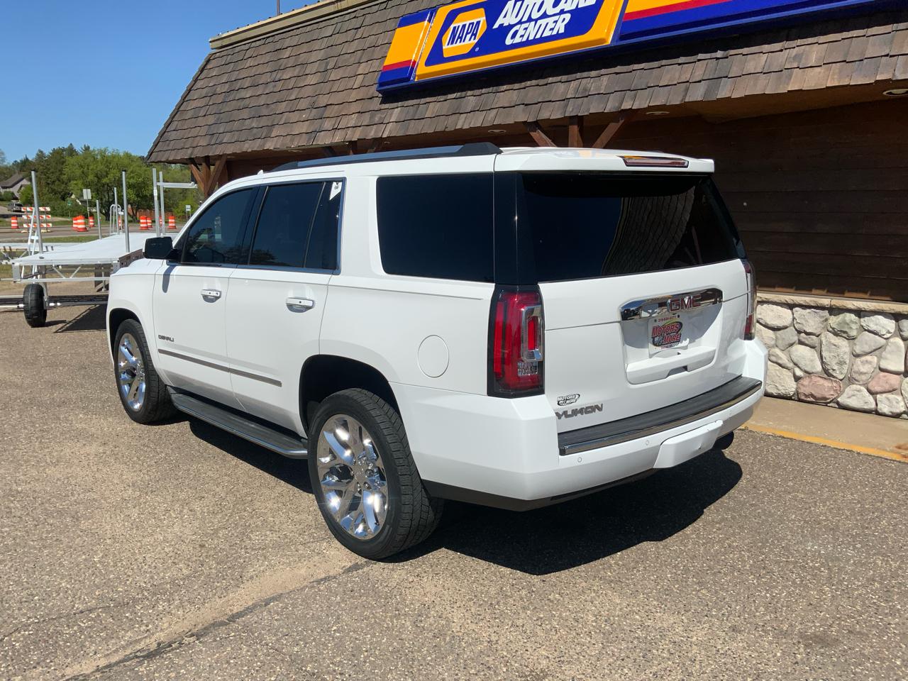 GMC Yukon Denali 4WD 2015