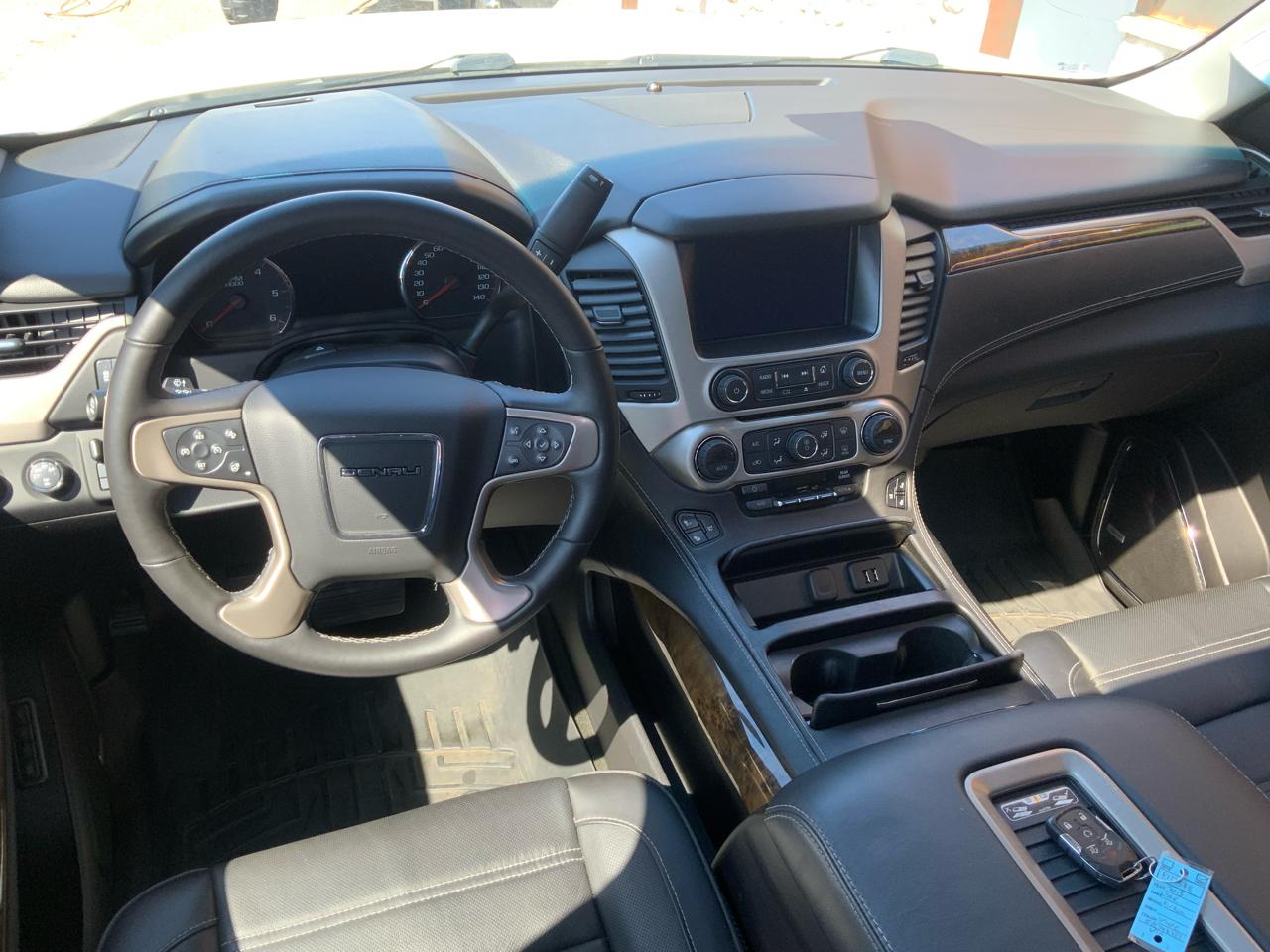 GMC Yukon Denali 4WD 2015