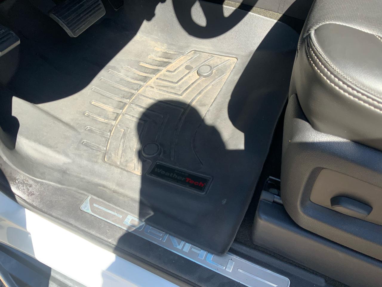 GMC Yukon Denali 4WD 2015