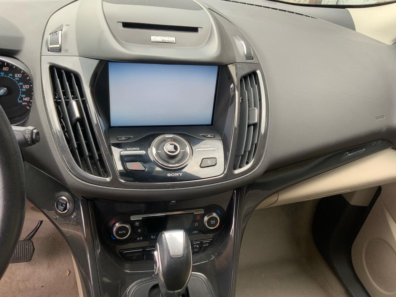 Ford Escape Titanium 4WD 2015