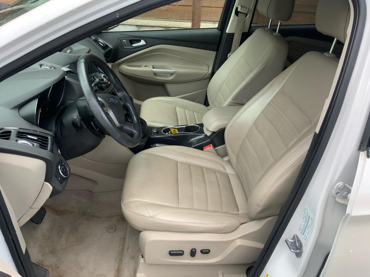 Ford Escape Titanium 4WD 2015